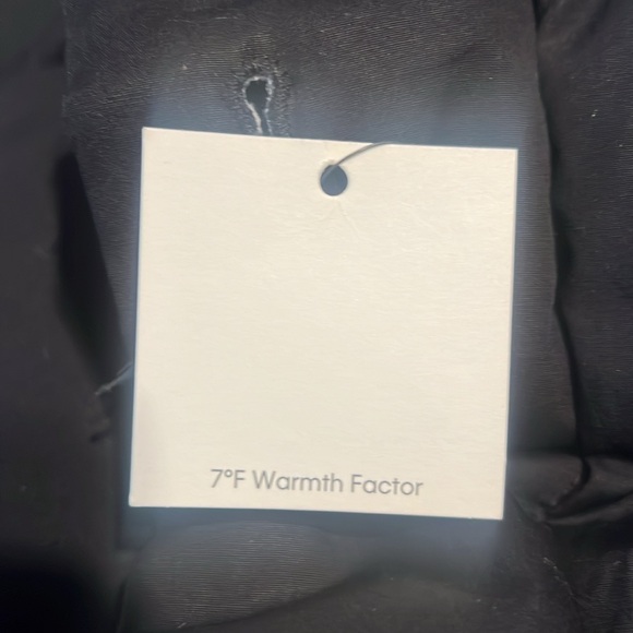 Calvin Klein size large 7°F warmth factor.. 🥶 - Picture 5 of 8